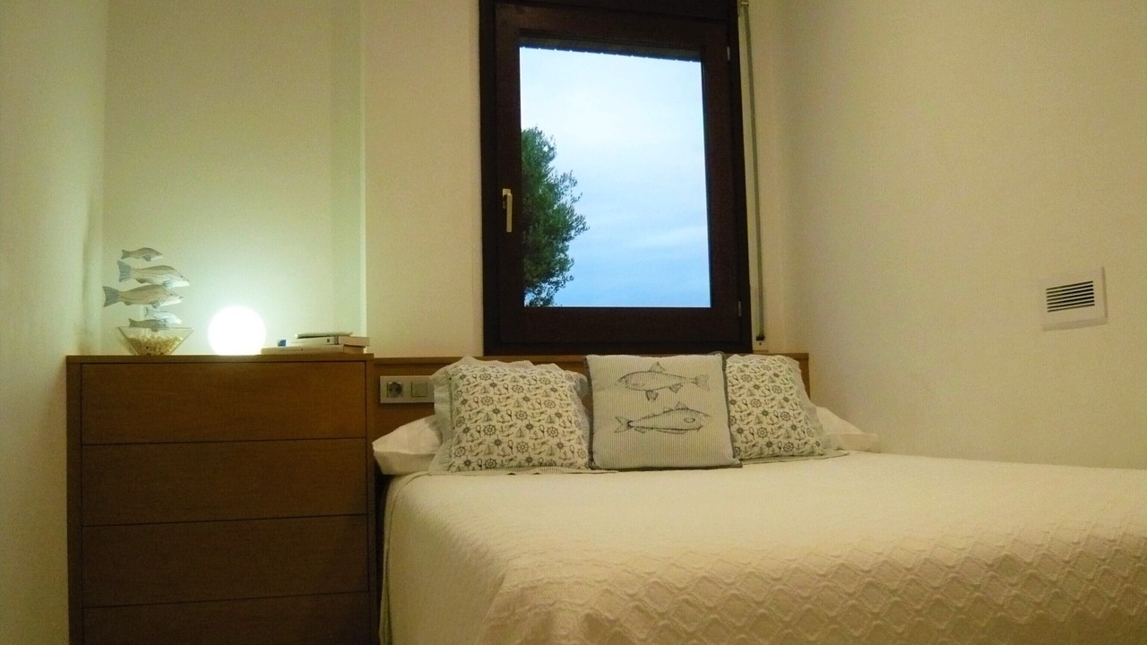 Photo of Bedroom in Llanca