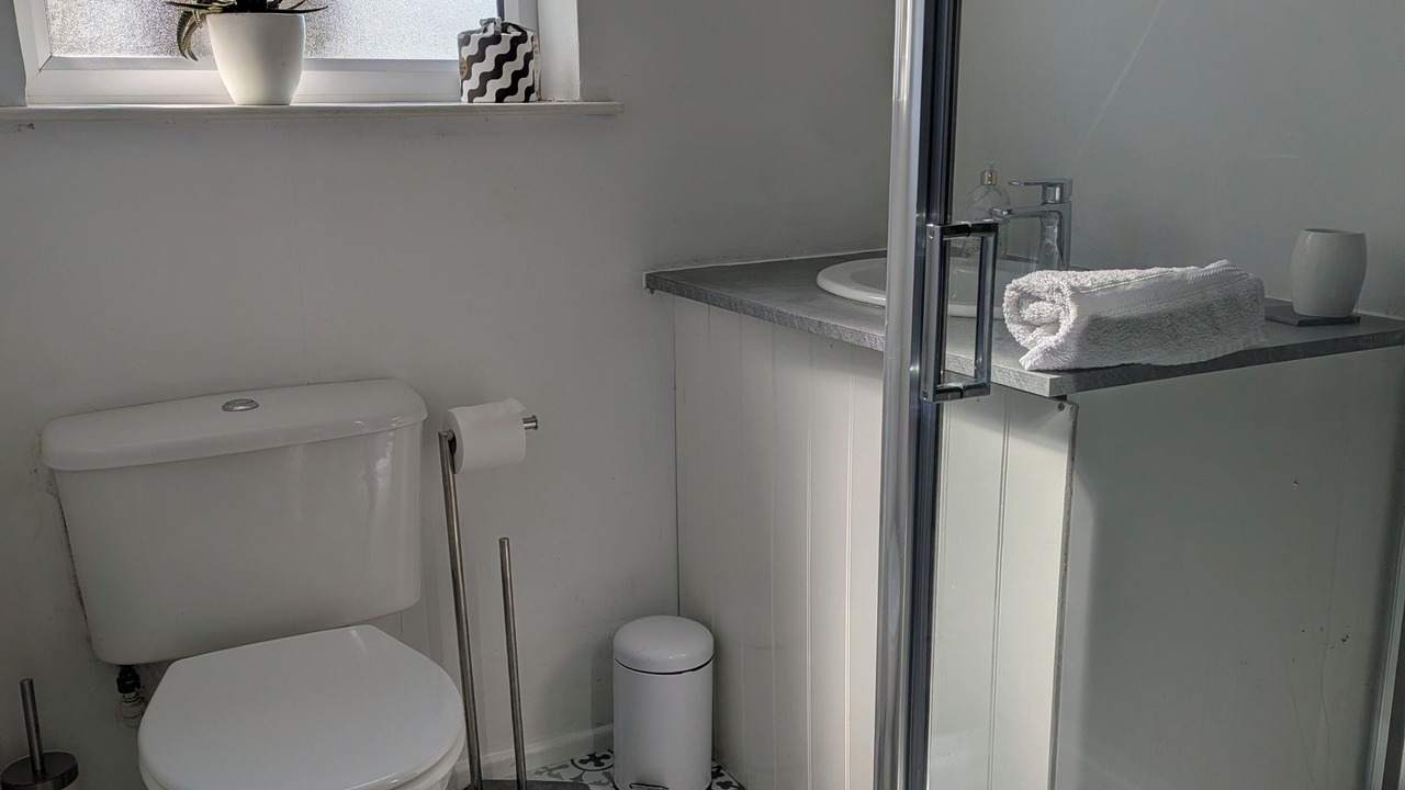 Photo of Bathroom in Aldington