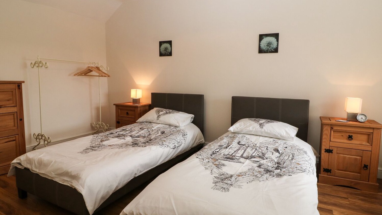 Photo of Bedroom in Caergeiliog