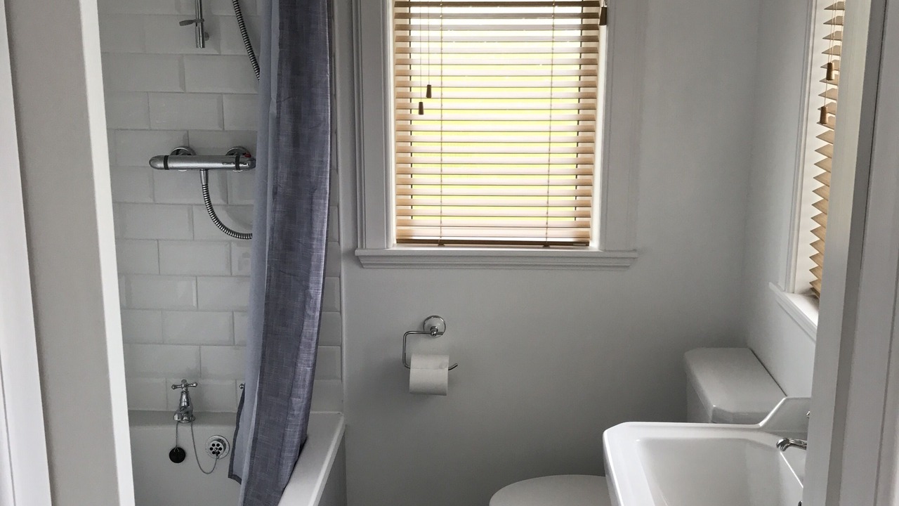 Photo of Bathroom in Port Ellen