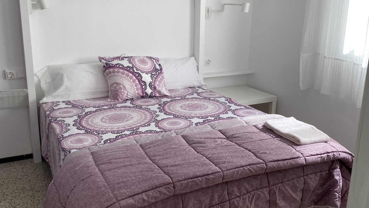 Photo of Bedroom in Llanca