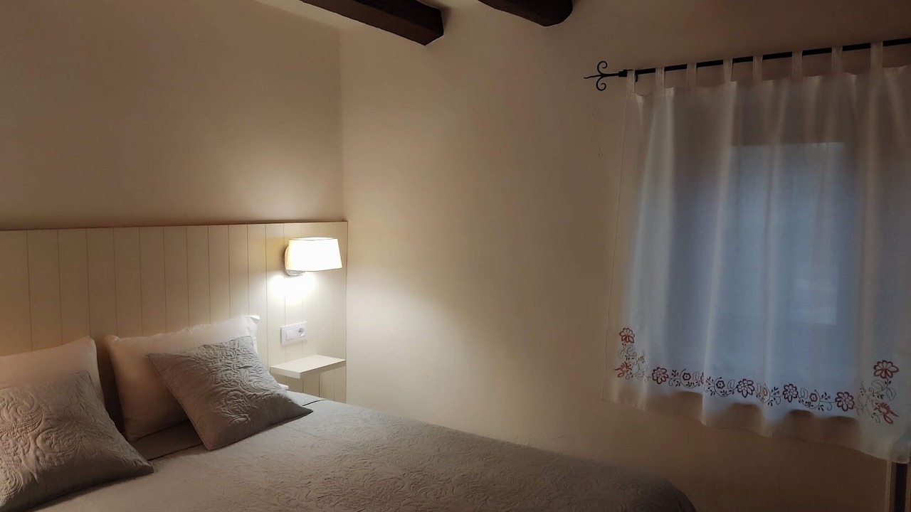 Photo of Bedroom in Maia de Montcal
