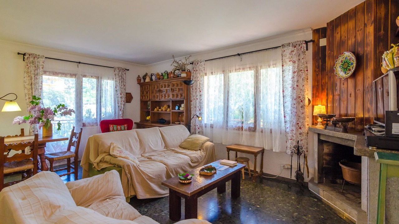 Photo of Livingroom in Mont Barbat