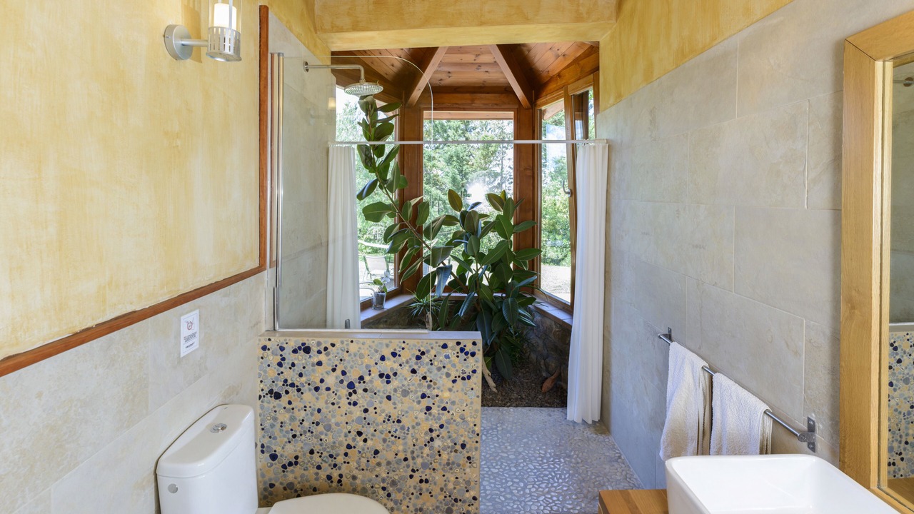Photo of Bathroom in Llado
