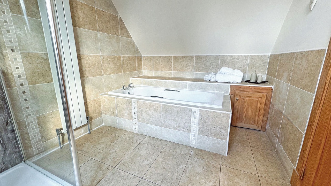 Photo of Bathroom in Lochwinnoch