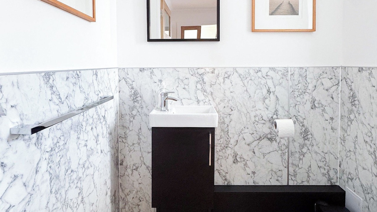 Photo of Bathroom in Lochwinnoch