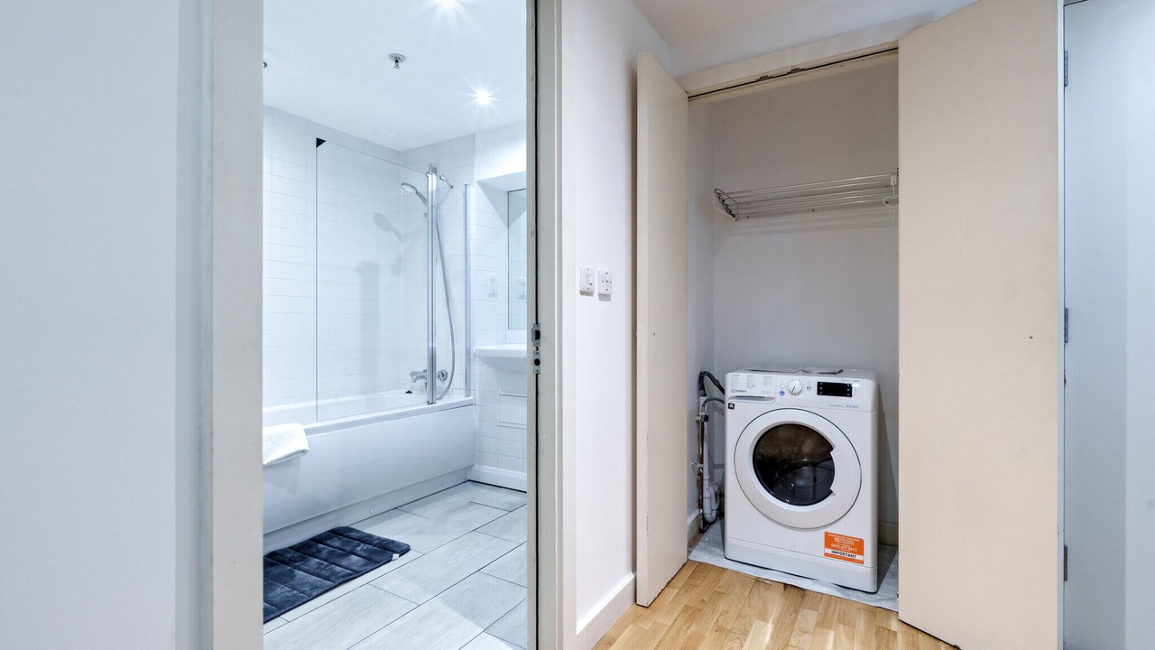 Photo of Bathroom in City Centre Glasgow
