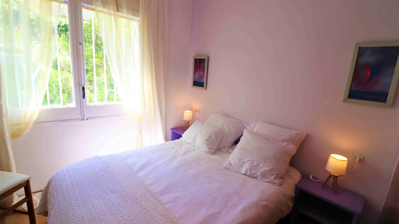Photo of Bedroom in Roses Town Center