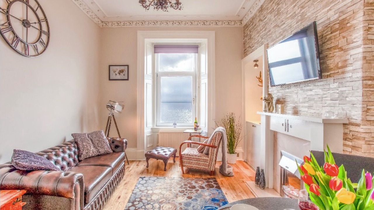 Photo of Livingroom in Helensburgh