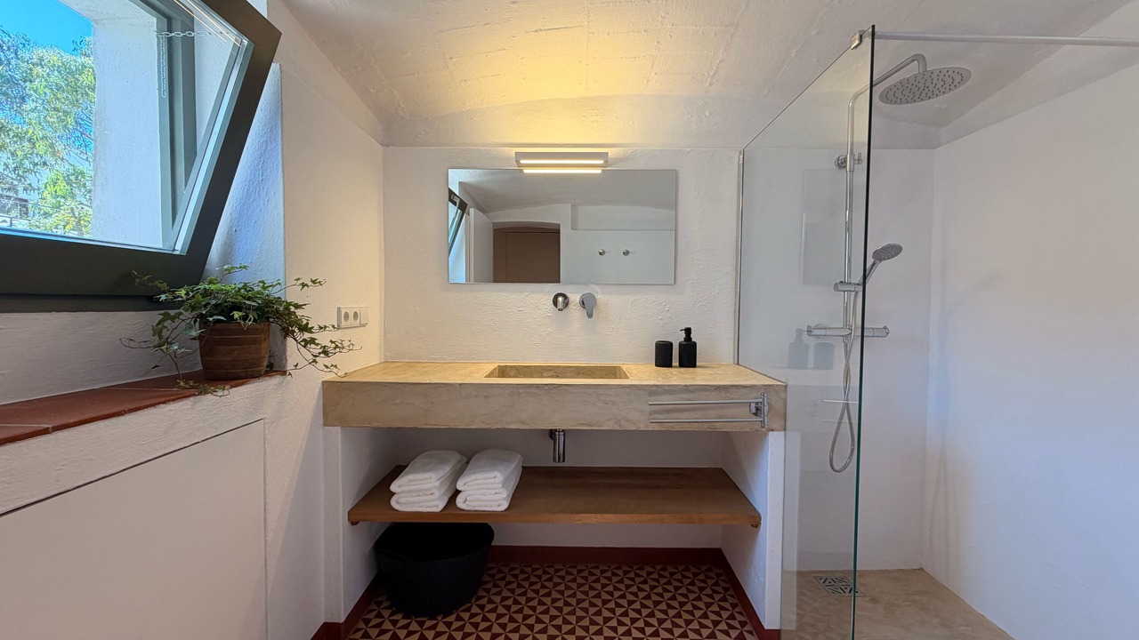 Photo of Bathroom in Tamariu