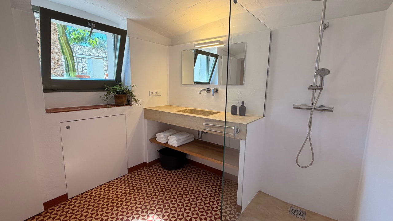 Photo of Bathroom in Tamariu