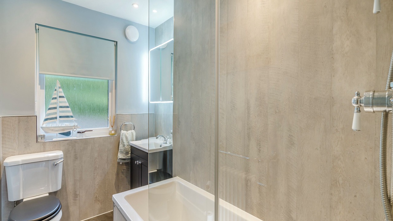 Photo of Bathroom in Lochearnhead
