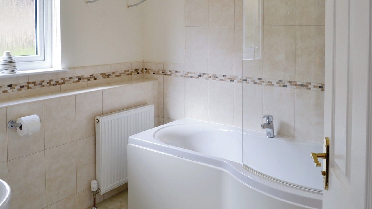Photo of Bathroom in Poolewe