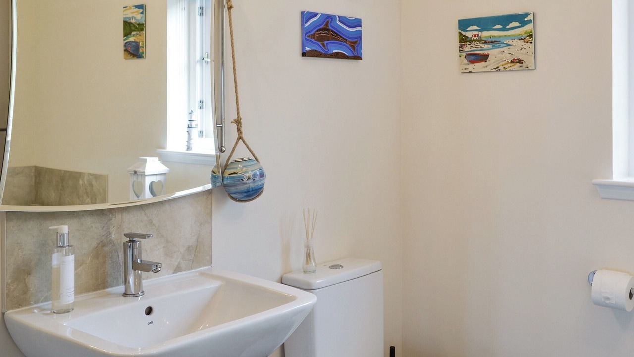 Photo of Bathroom in Poolewe