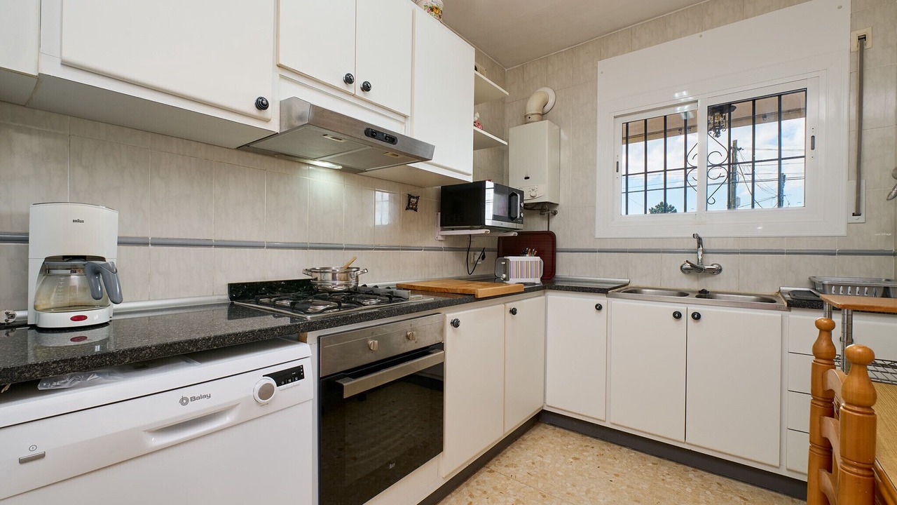 Photo of Kitchen in Lloret Blau