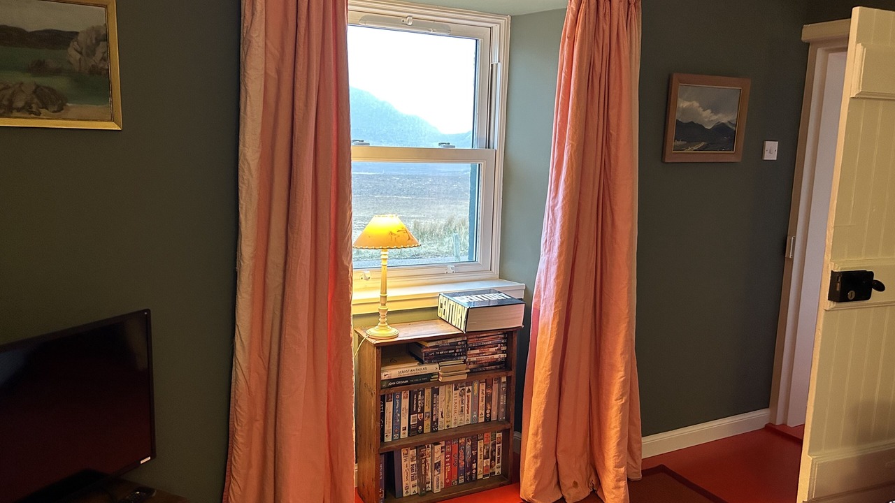 Photo of Bedroom in Oldshoremore