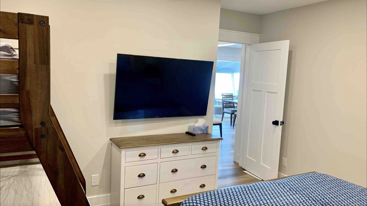 Photo of Bedroom in Crystal Beach