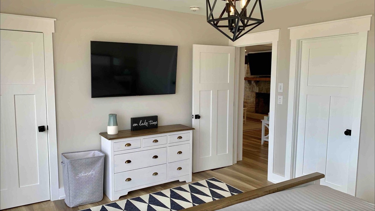 Photo of Bedroom in Crystal Beach