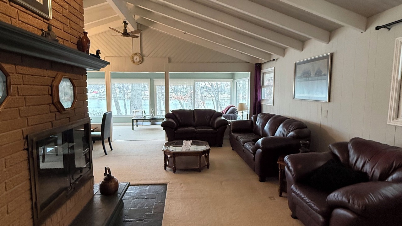 Photo of Livingroom in Wheatley