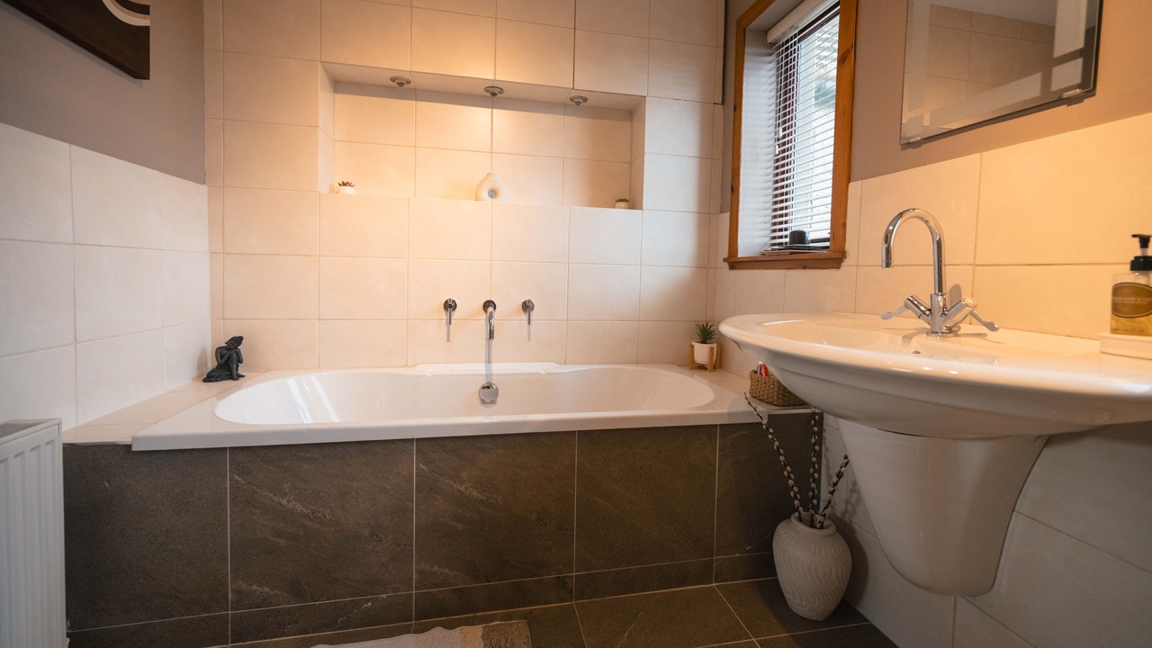 Photo of Bathroom in Scarfskerry