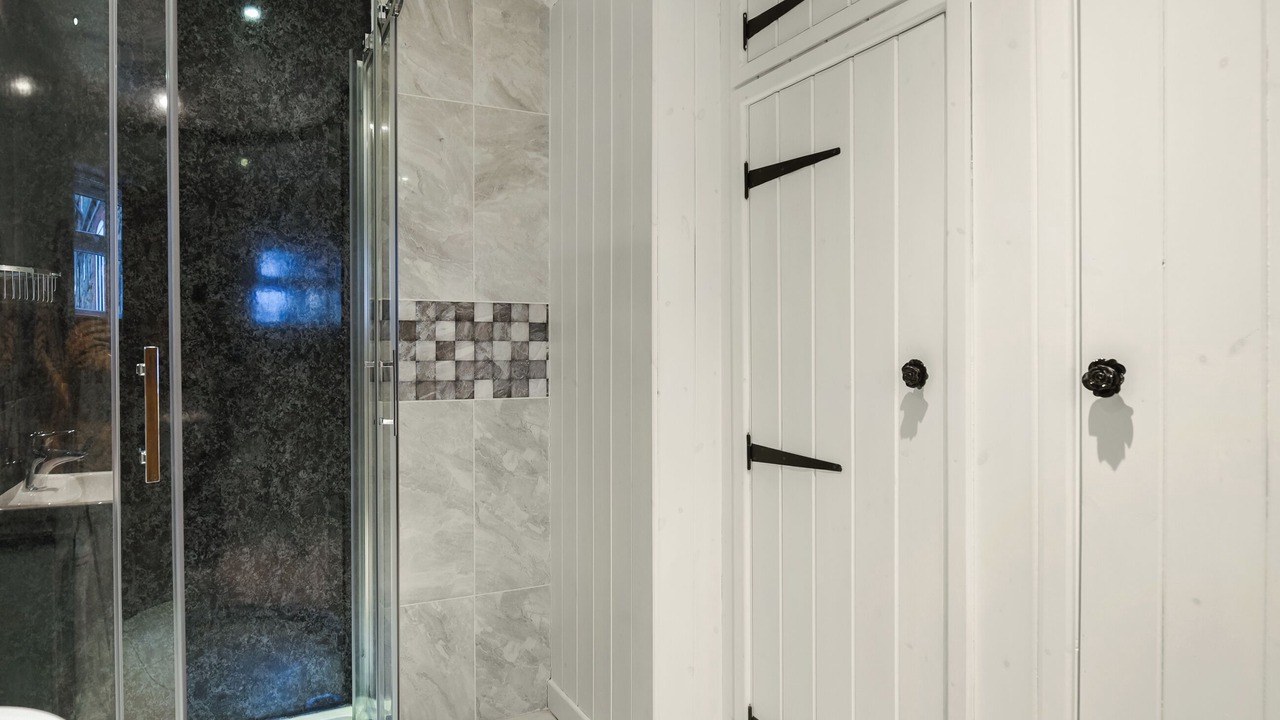 Photo of Bathroom in Llanfair Caereinion