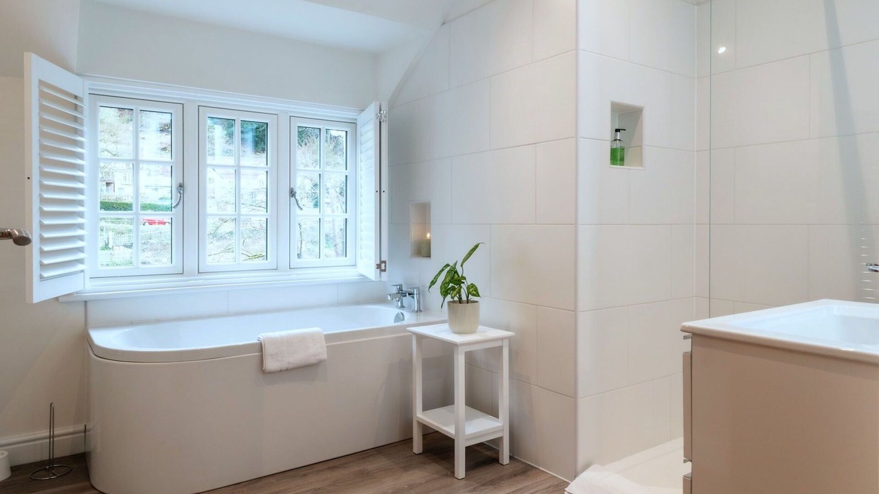 Photo of Bathroom in Symonds Yat