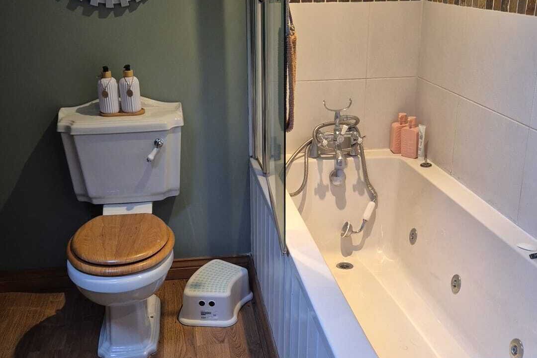 Photo of Bathroom in Paisley
