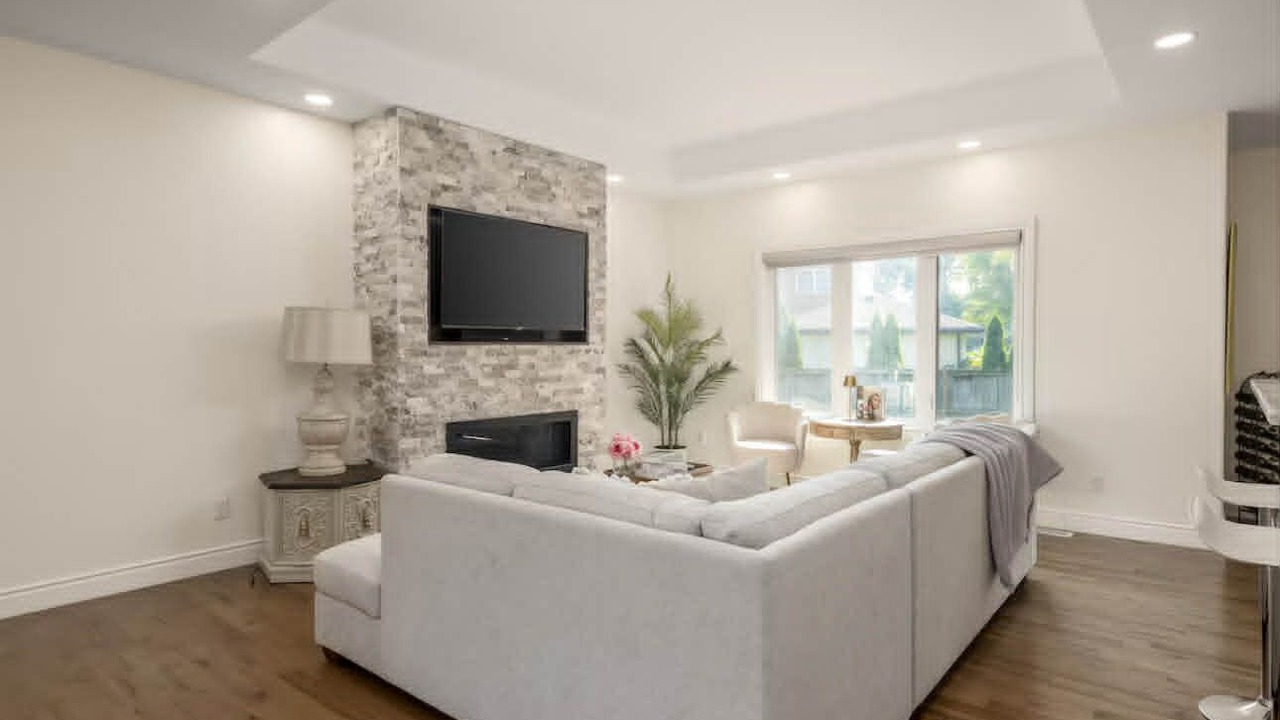Photo of Livingroom in LaSalle