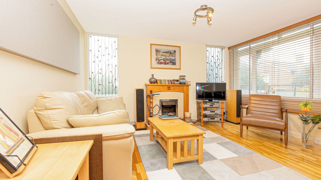Photo of Livingroom in Childs Hill