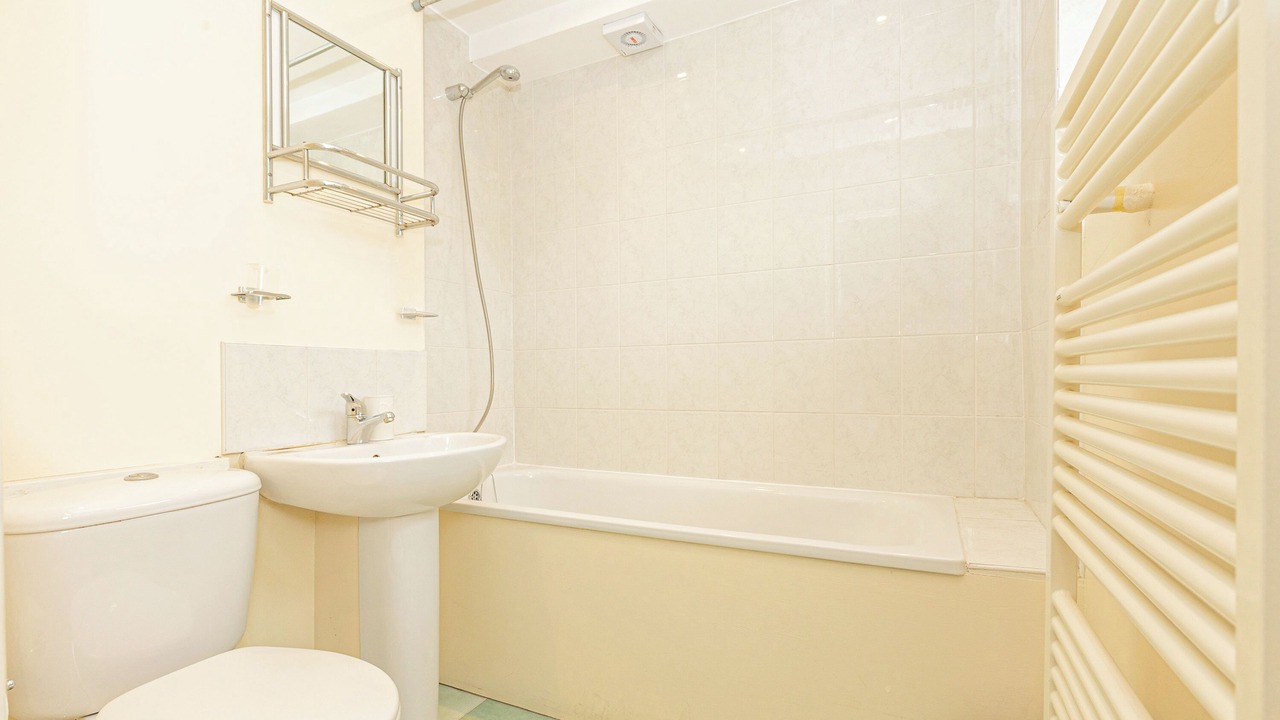 Photo of Bathroom in Childs Hill