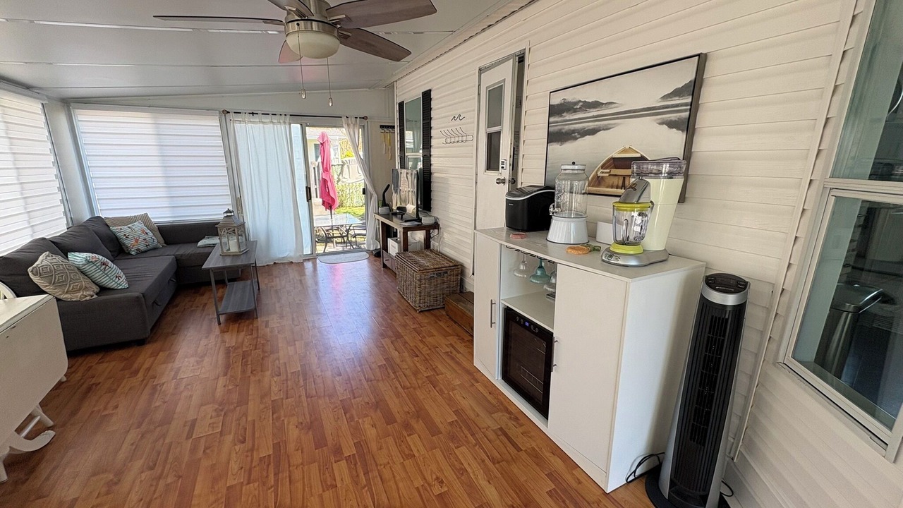 Photo of Livingroom in Sherkston