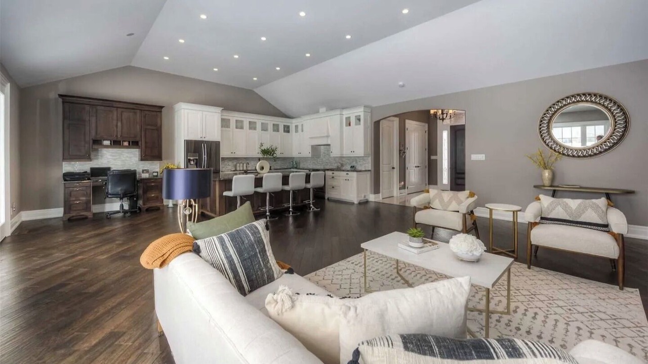 Photo of Livingroom in Township of Wellesley