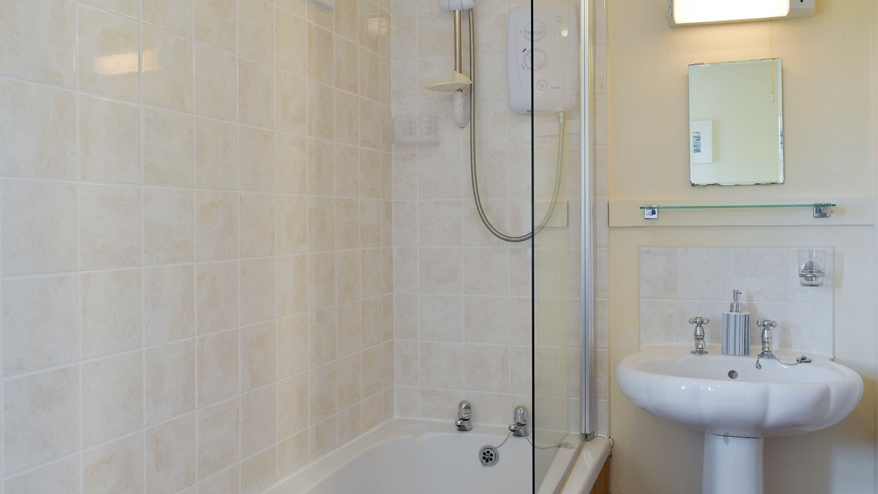 Photo of Bathroom in Kidwelly