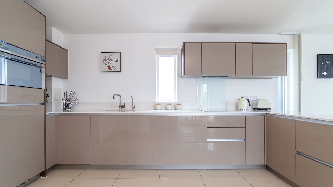 Photo of Kitchen in Peninsula