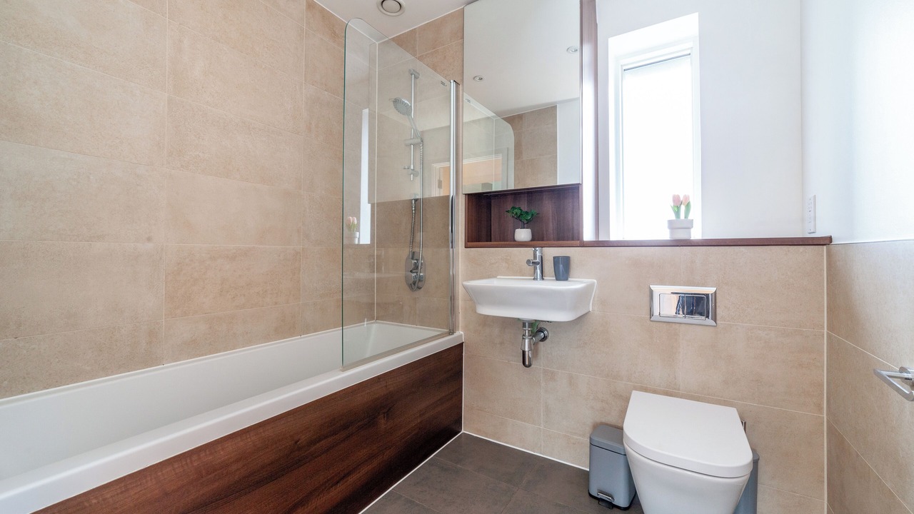 Photo of Bathroom in Peninsula