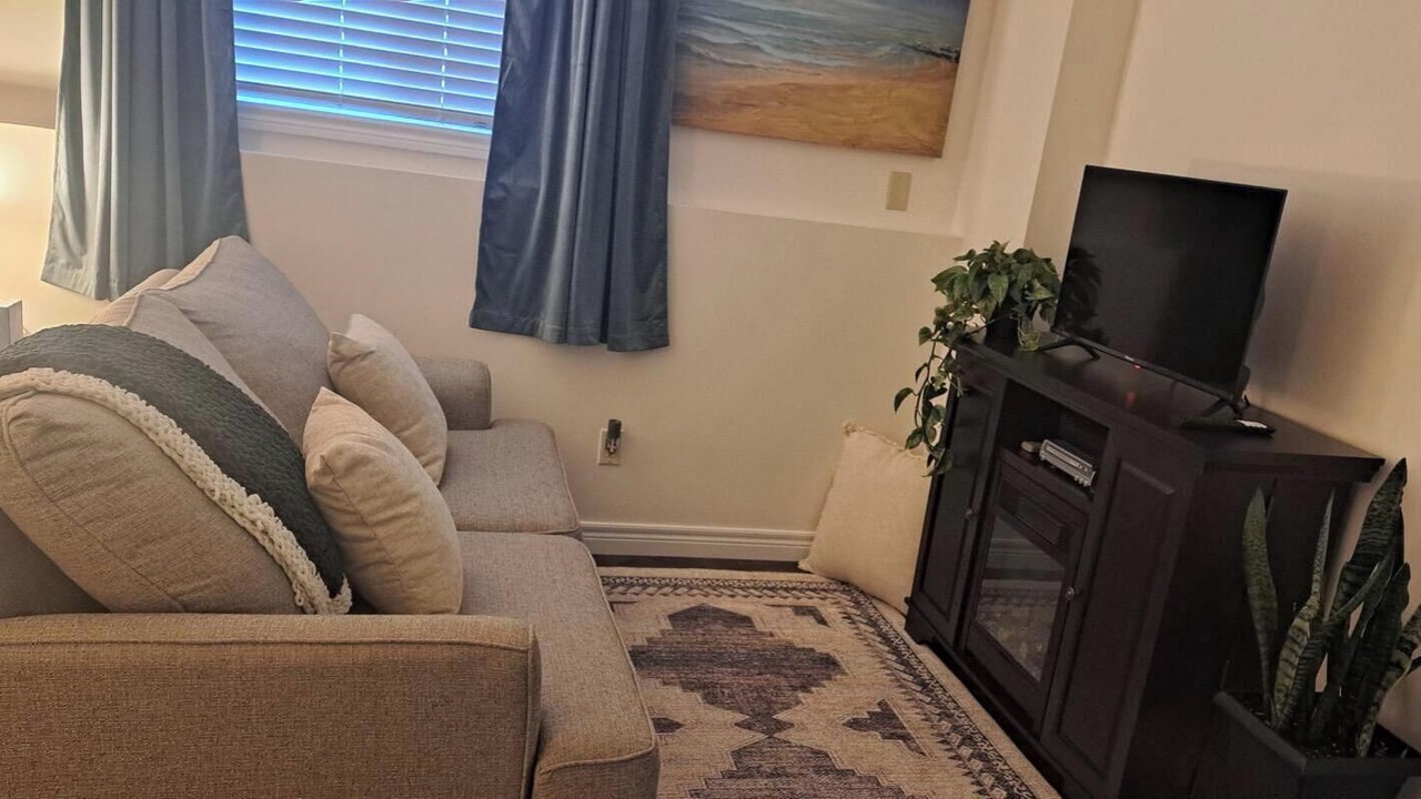 Photo of Livingroom in Wheatley