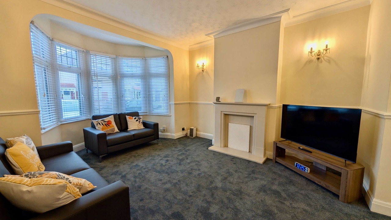 Photo of Livingroom in Redbridge