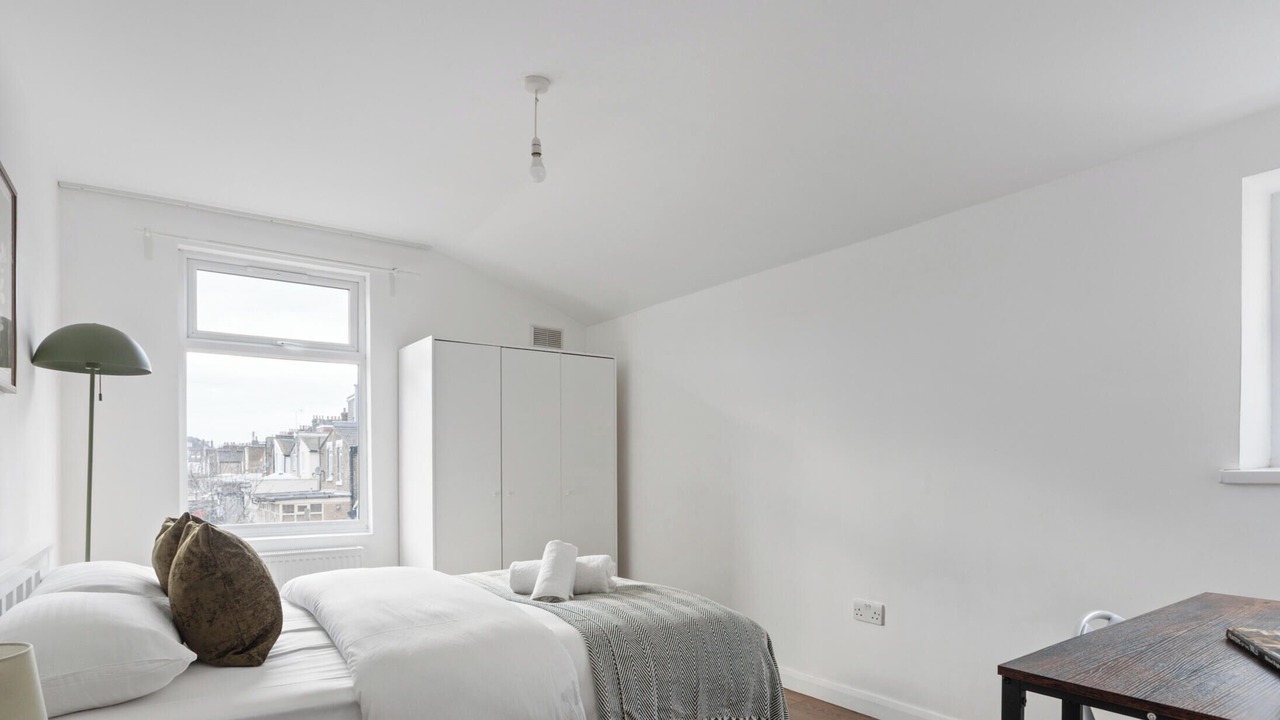 Photo of Bedroom in Green Street East