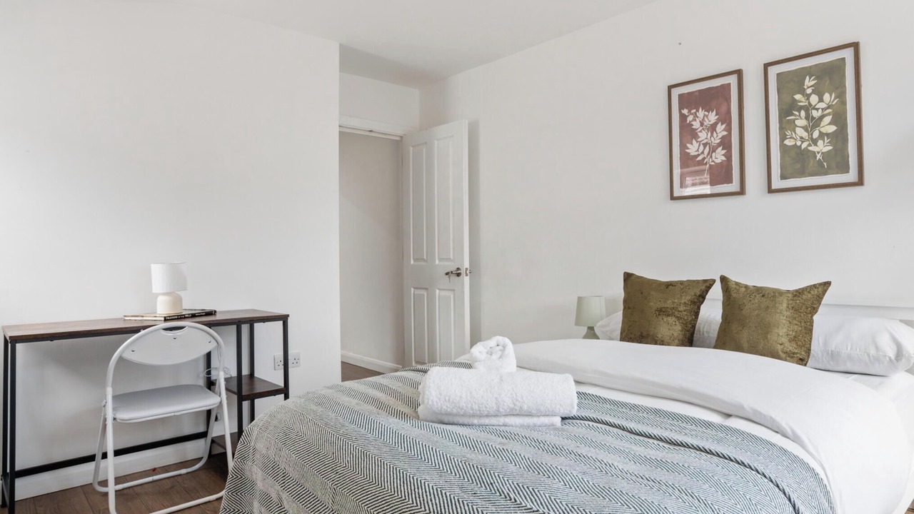 Photo of Bedroom in Green Street East