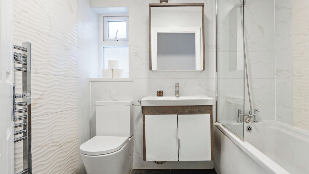 Photo of Bathroom in Green Street East