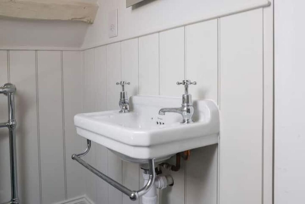 Photo of Bathroom in Harpenden