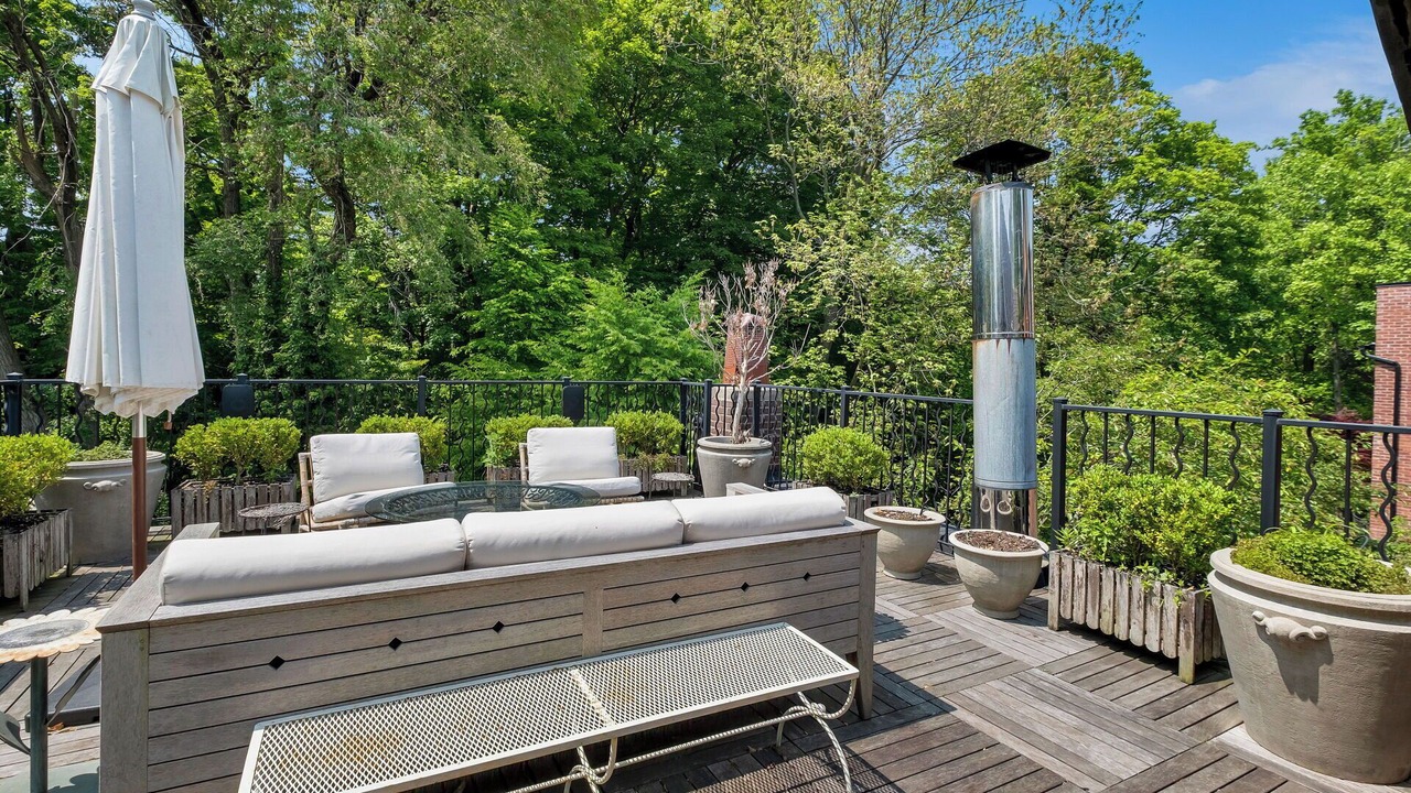 Photo of Patio Balcony in North Toronto