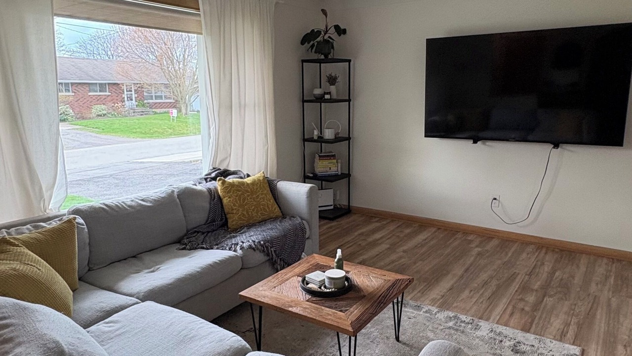 Photo of Livingroom in Port Weller West