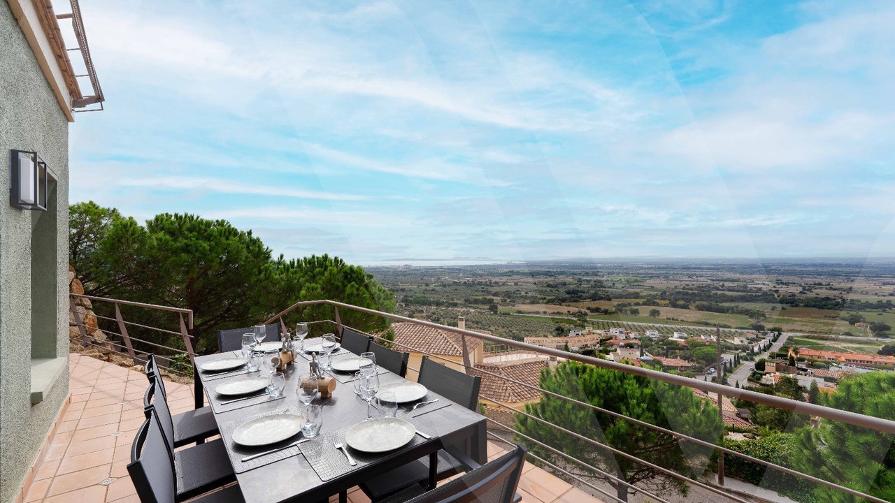 Photo of Outdoor in Palau-Saverdera