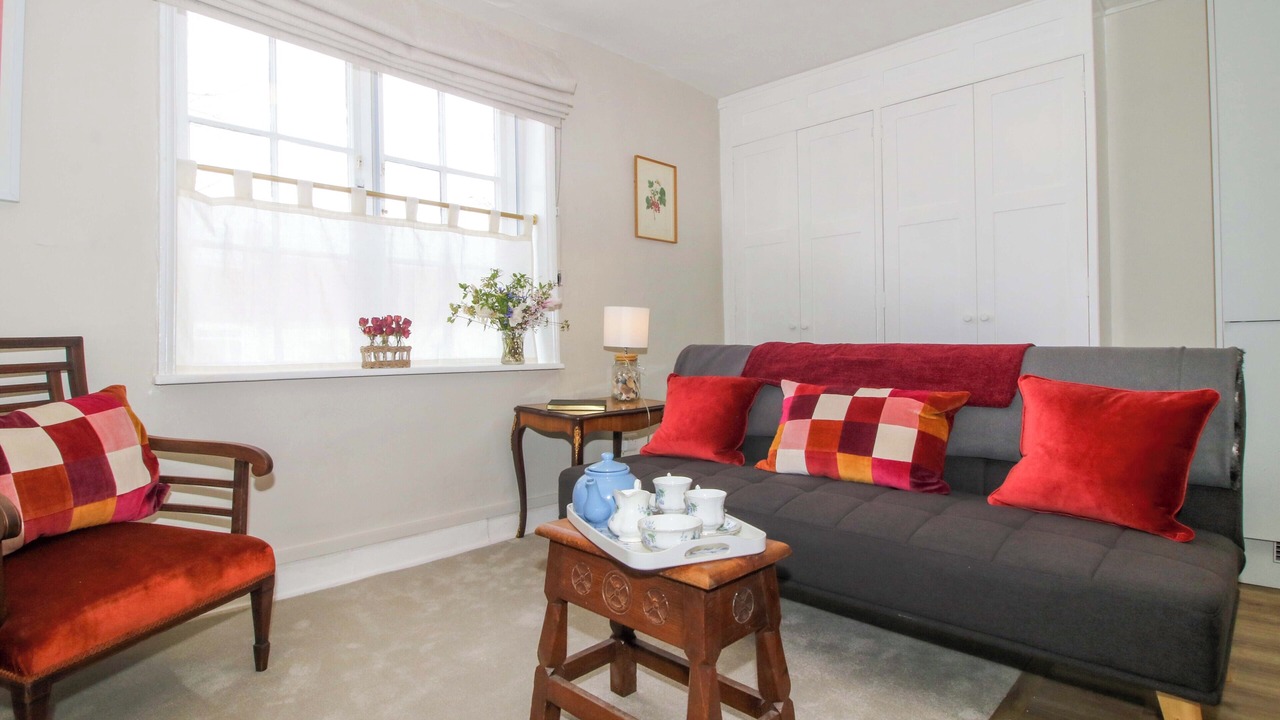 Photo of Livingroom in Albrighton