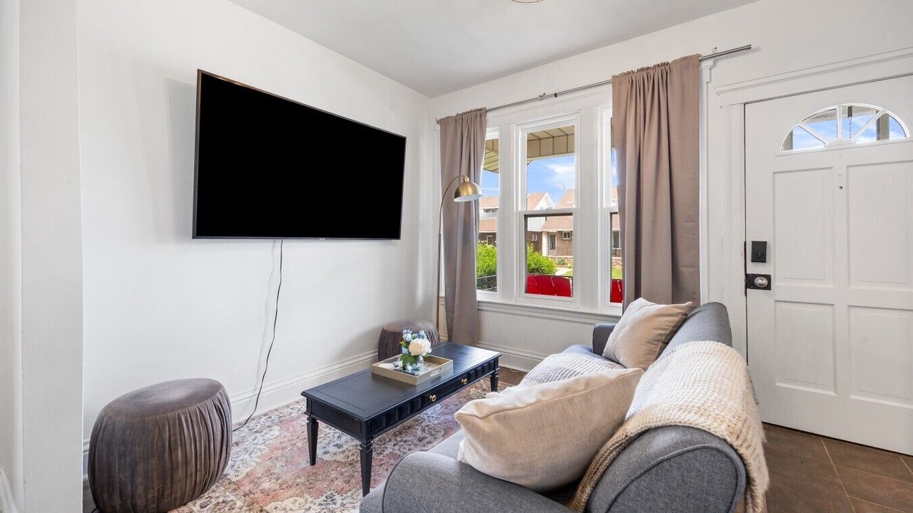 Photo of Livingroom in Walkerville