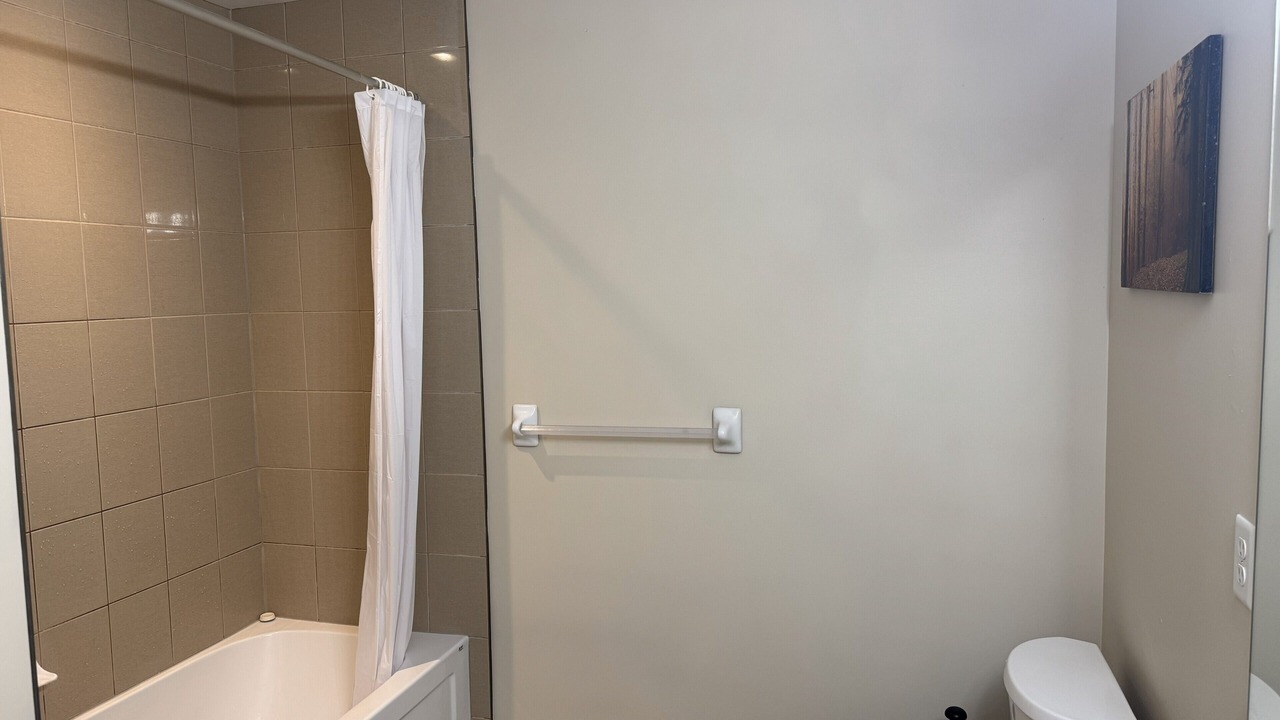 Photo of Bathroom in Grand River South