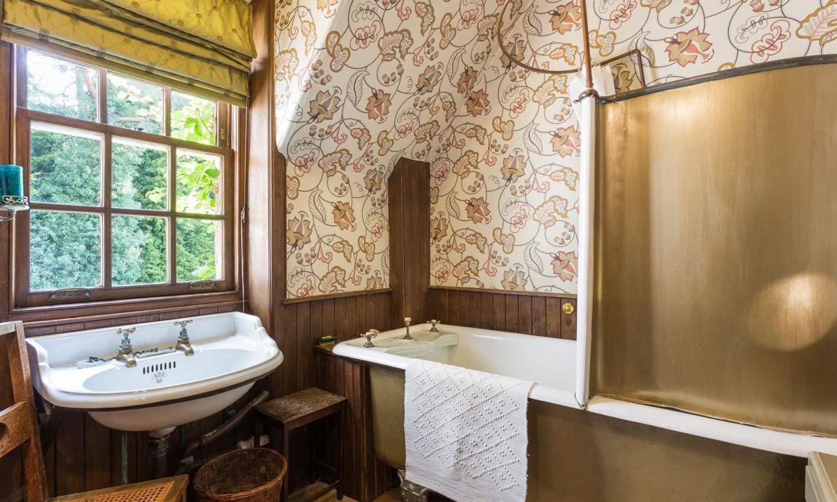 Photo of Bathroom in Helensburgh
