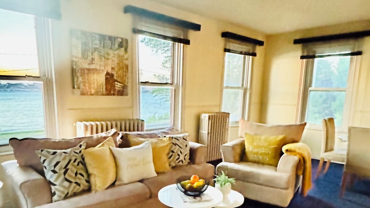 Photo of Livingroom in Bridgeview