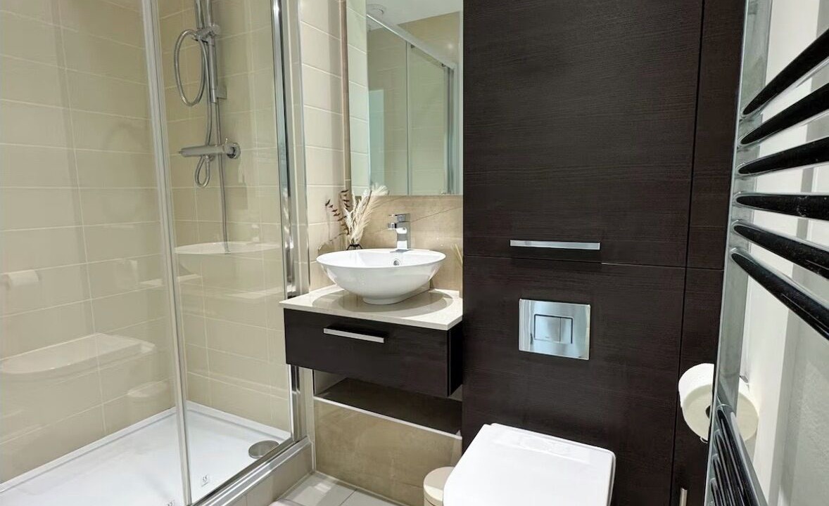 Photo of Bathroom in Lansbury